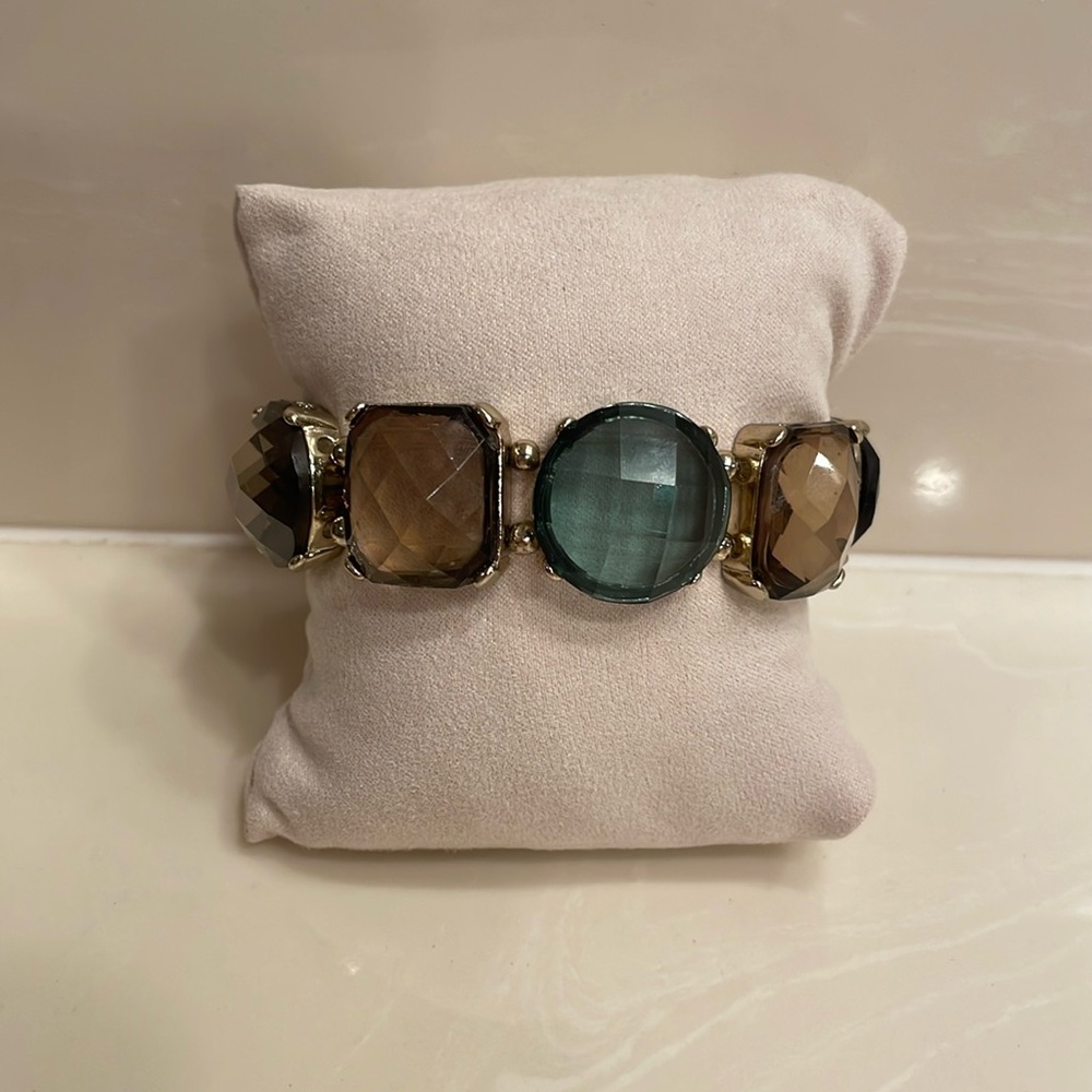 Gold tone stretch bracelet multicolor emerald cut stones EUC statement jewelry